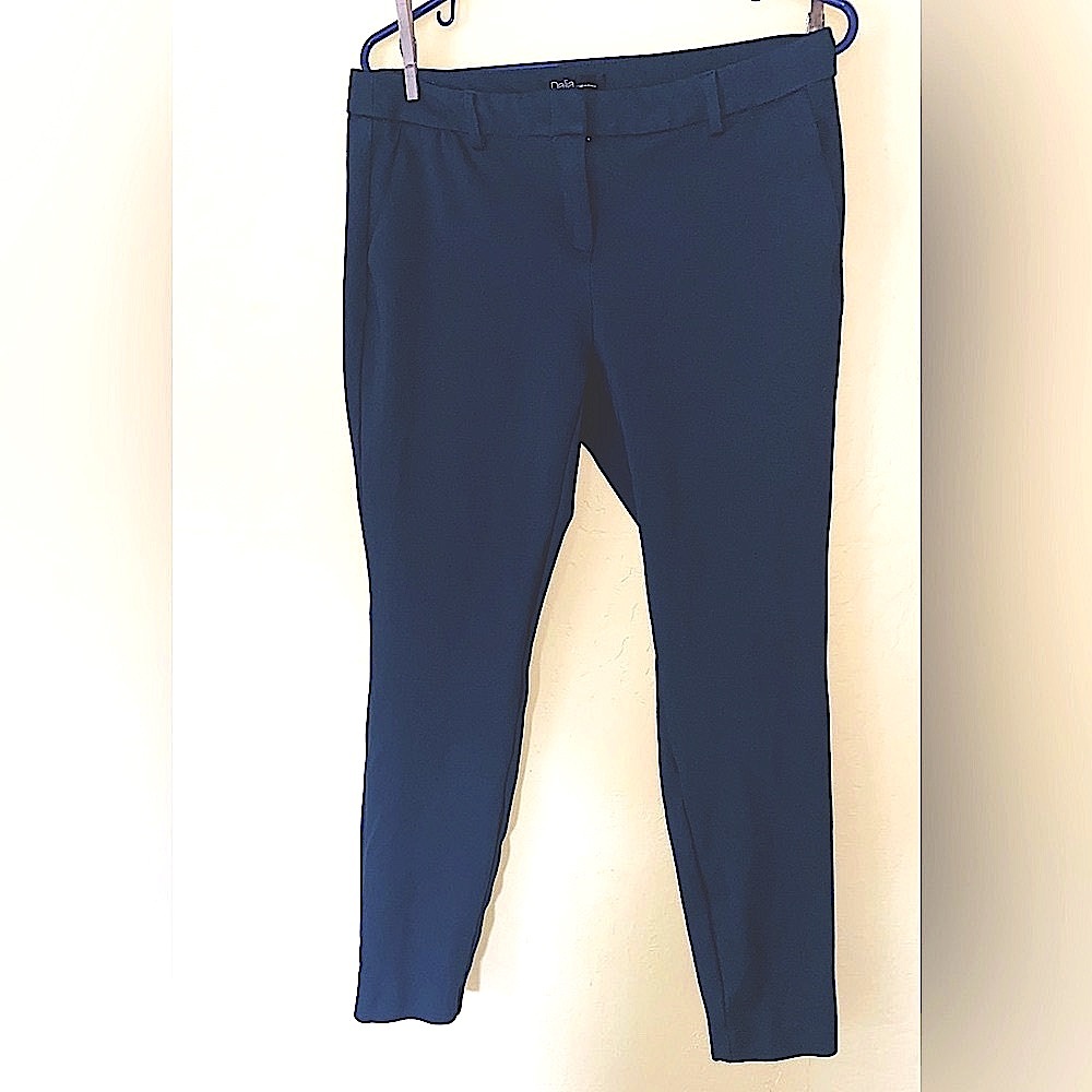 Dalia teal ankle pants. Mid rise. Size 8